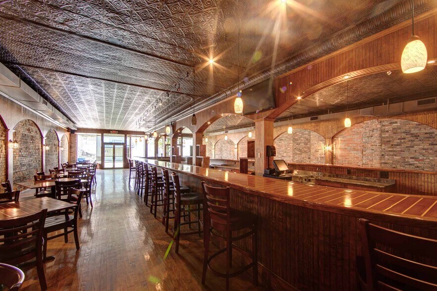 More Photos Of 302 Main St, Columbia Industrial For Sale