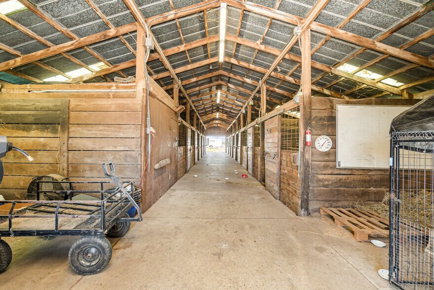 More Photos Of 7195 Singer Rd, Dayton Horse Stables For Sale