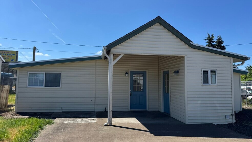 More Photos Of 300 OR-99 Hwy, Junction City Office Residential For Lease