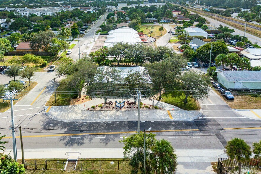 More Photos Of 112 SE 10th St, Delray Beach Office Residential For Lease