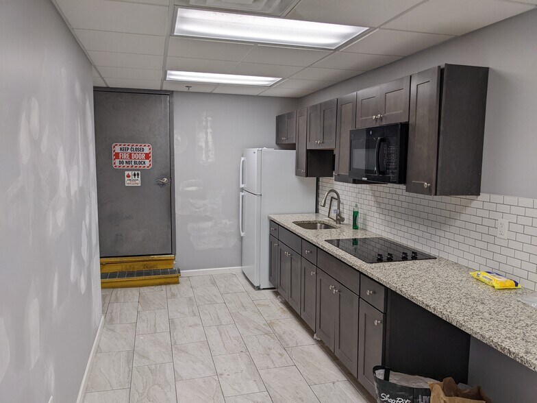 More Photos Of 230 Marion Ave, Linden Research And Development For Sale