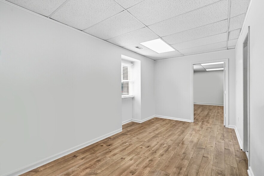 More Photos Of 2605 US 130, Cinnaminson Office For Lease