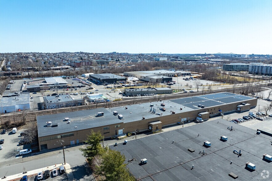 More Photos Of 420 Pearl St, Malden Warehouse For Lease