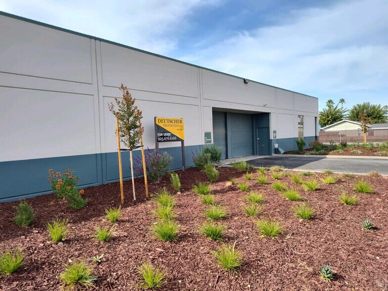 More Photos Of 5702 Marsh Dr, Pacheco Warehouse For Lease