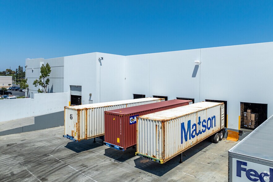 More Photos Of 6655 Knott Ave, Buena Park Distribution For Lease