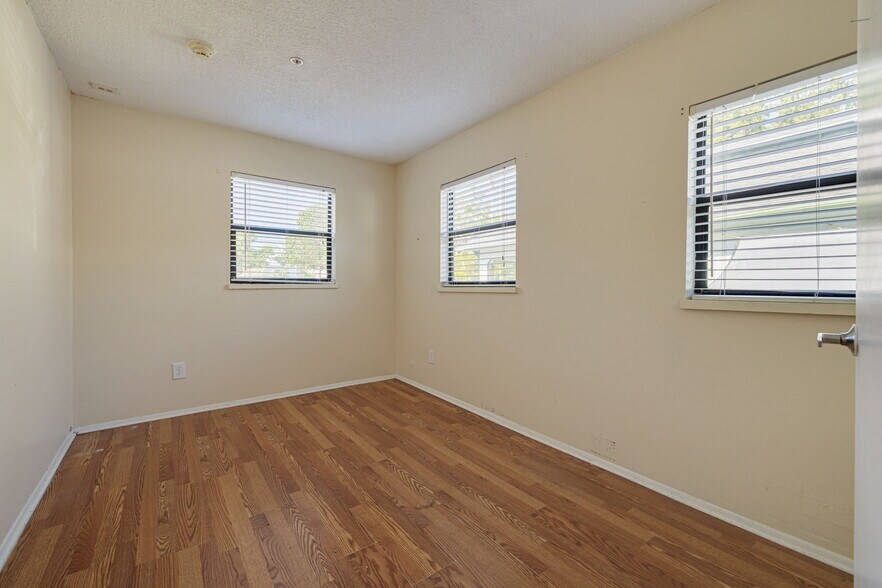 More Photos Of 220 Scotland St, Dunedin Healthcare For Sale