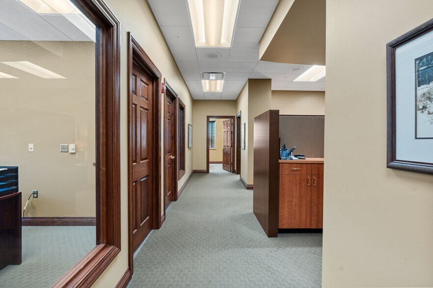 More Photos Of 4400 Calumet Ave, Manitowoc Office For Sale