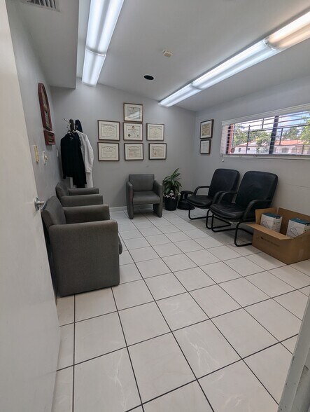 More Photos Of 250 SW 42nd Ave, Coral Gables Medical For Sale