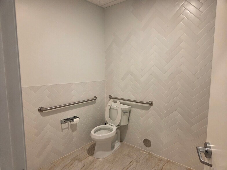 More Photos Of 25663 Smotherman Rd, Frisco Office For Lease