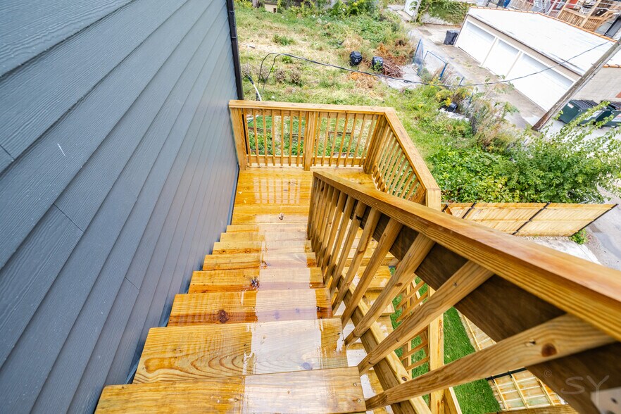 More Photos Of 6050 Eberhart ave, Chicago Apartments For Sale