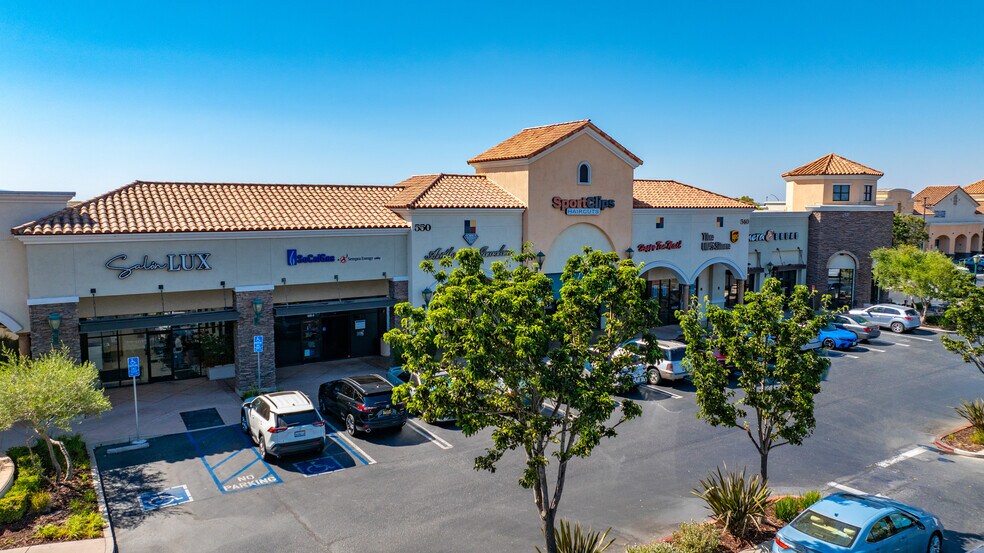 More Photos Of 550 E Betteravia Rd, Santa Maria Freestanding For Lease
