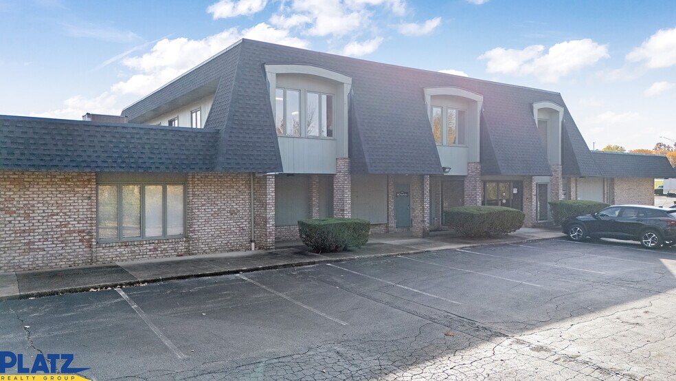 More Photos Of 5208 Mahoning Ave, Austintown Office For Lease