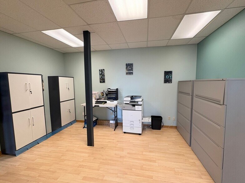 More Photos Of 2602 N Proctor St, Tacoma Office For Lease