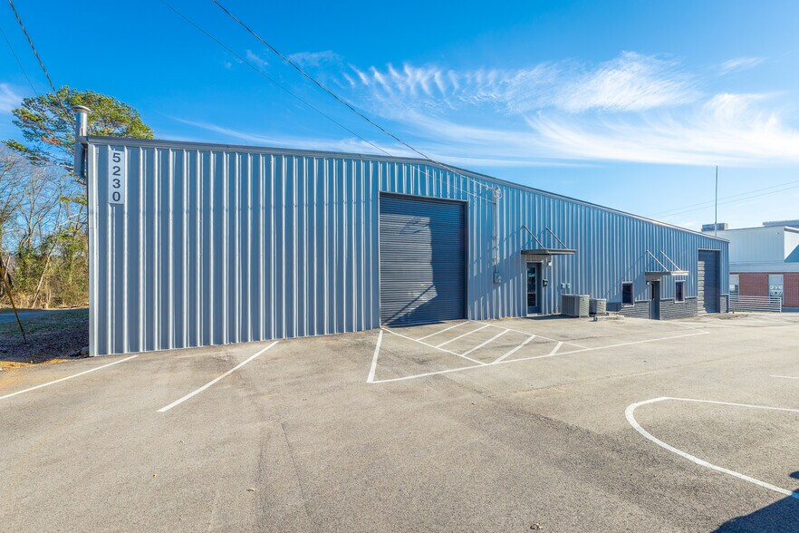 More Photos Of 5230 Hixson Pike, Hixson Flex For Sale