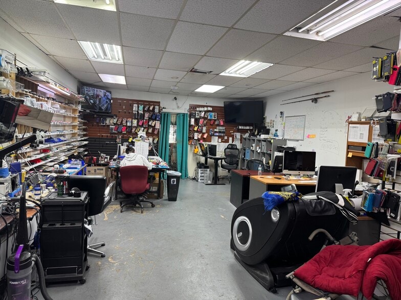 More Photos Of 4038 W Kennedy Blvd, Tampa Unknown For Lease