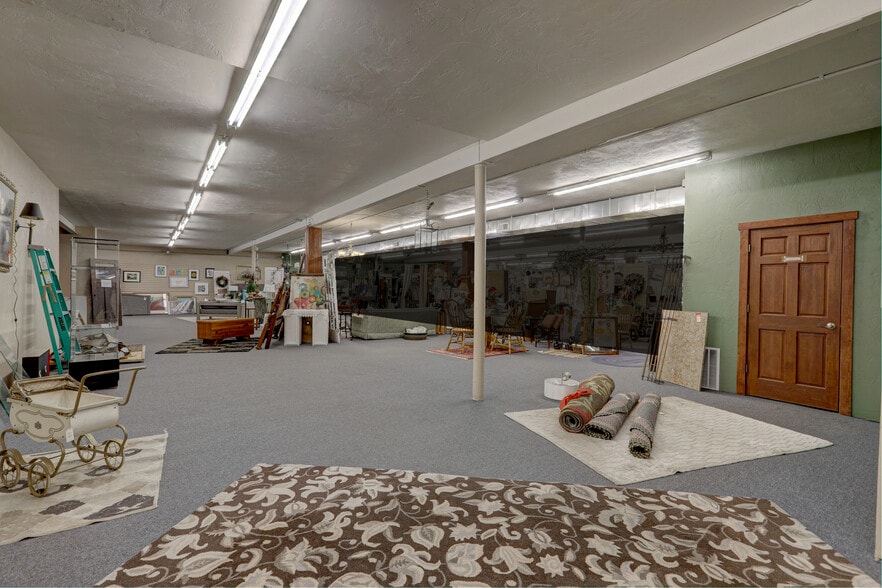 More Photos Of 1700 W Wisconsin Ave, Appleton Freestanding For Lease