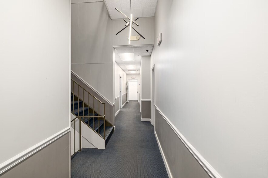 More Photos Of 18 Bank St, Summit Medical For Lease