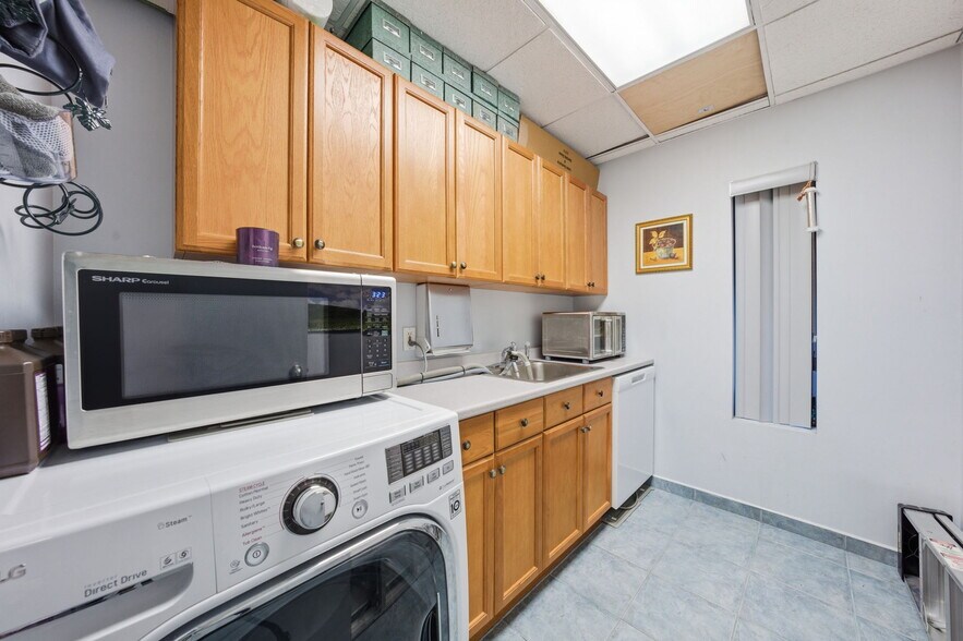 More Photos Of 415 Totowa Rd, Totowa Medical For Sale