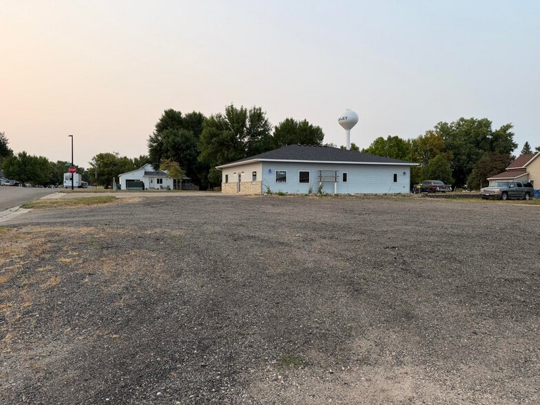 More Photos Of 120 8th St, Hawley Office For Sale