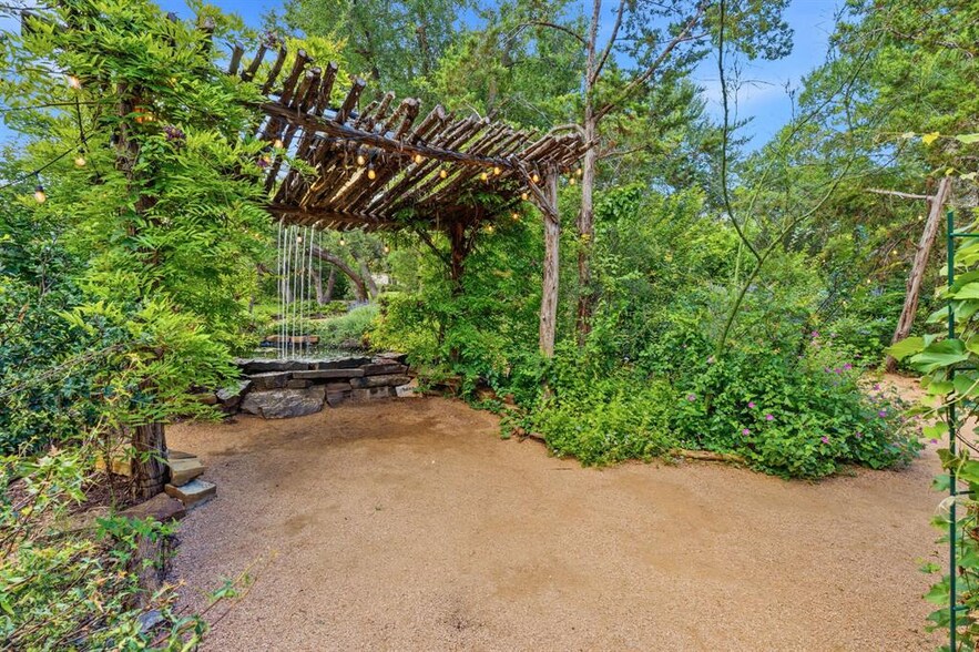 More Photos Of 1770 N Elder Hill Rd, Driftwood Specialty For Sale