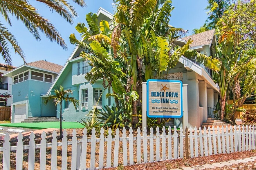 More Photos Of 532 Beach Dr NE, Saint Petersburg Hospitality For Sale