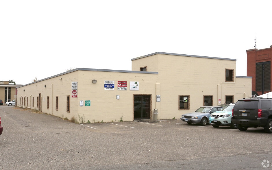 More Photos Of 229 Jackson St, Anoka Office For Lease
