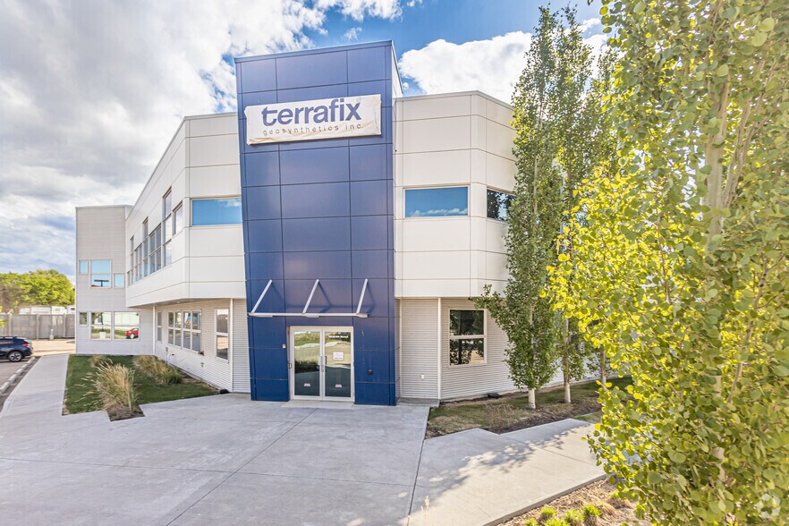 More Photos Of 6810 8th St, Edmonton Warehouse For Lease