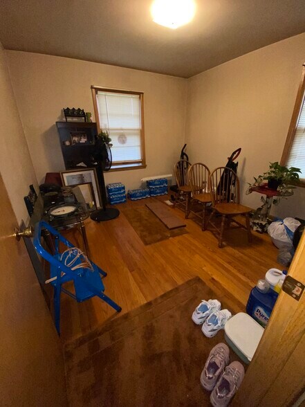 More Photos Of 7009 W Tripoli Ave, Milwaukee Apartments For Sale