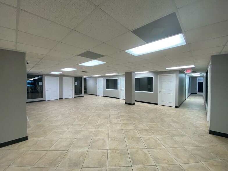 More Photos Of 16261 Hollister St, Houston Unknown For Lease