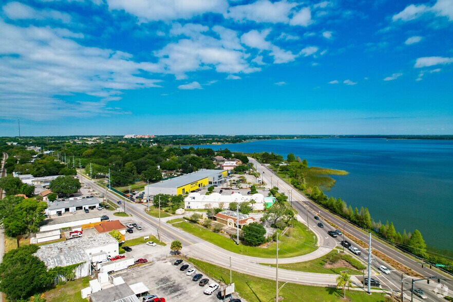 More Photos Of 1855 E Memorial Blvd, Lakeland Fast Food For Sale