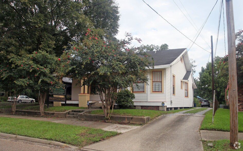 Primary Photo Of 2019 Government St, Baton Rouge Office For Lease