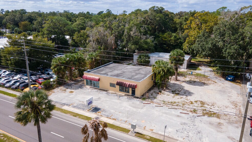 More Photos Of 4306 NW 13th St, Gainesville Storefront For Sale