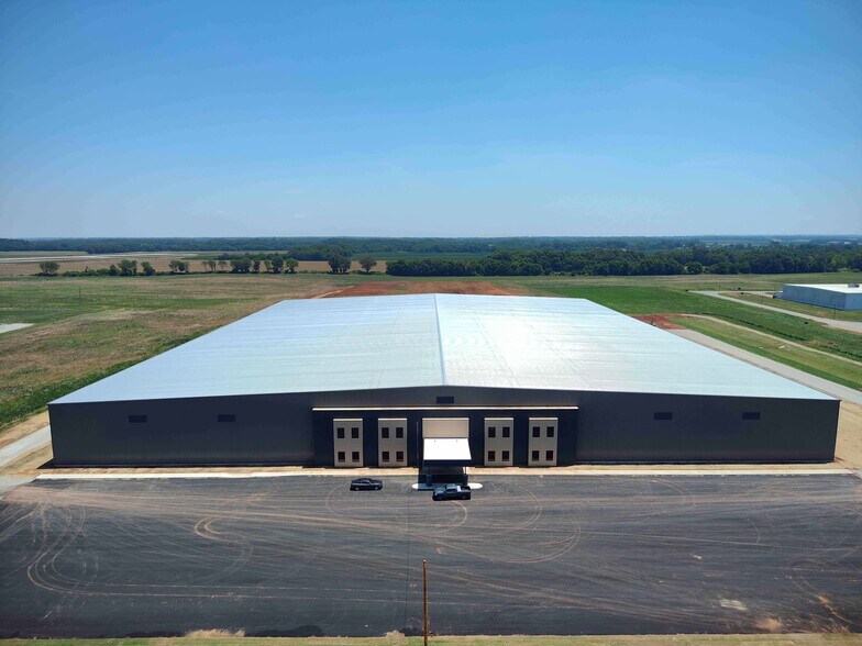 More Photos Of 290 Counts Dr, Muscle Shoals Manufacturing For Sale