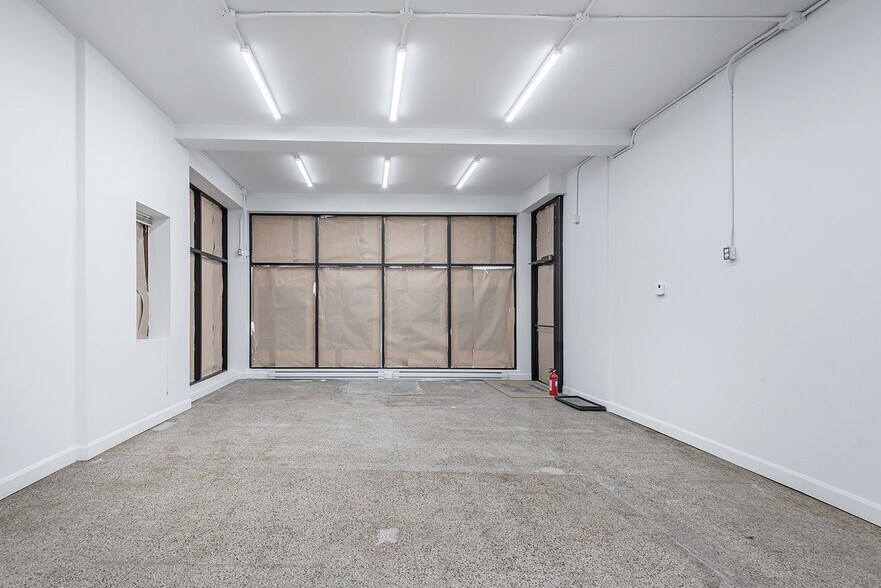 More Photos Of 4351-4357 Rue Notre-Dame O, Montréal Storefront Retail Residential For Sale