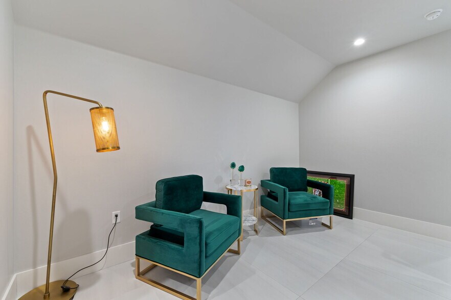 More Photos Of 16362 Muirfield Place, Edmond Medical For Sale