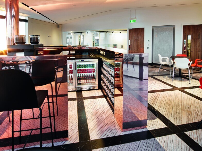 More Photos Of 7 Harp Ln, London Office For Lease