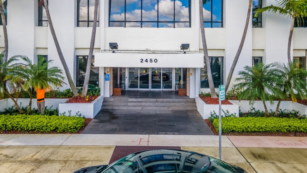 More Photos Of 2450 Hollywood Blvd, Hollywood Loft Creative Space For Sale