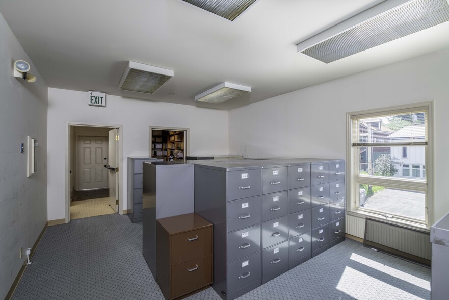 More Photos Of 426 Main St, Ketchikan Office For Sale