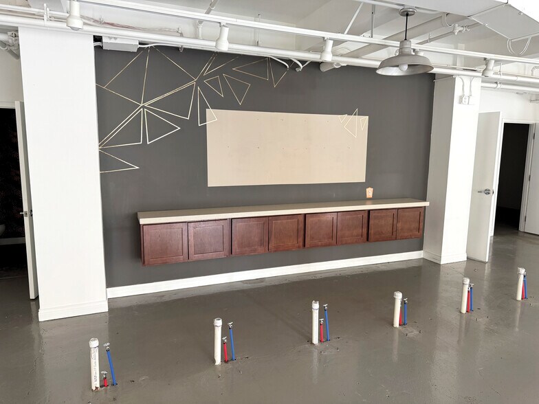 More Photos Of 5 Lyon St NW, Grand Rapids Apartments For Lease