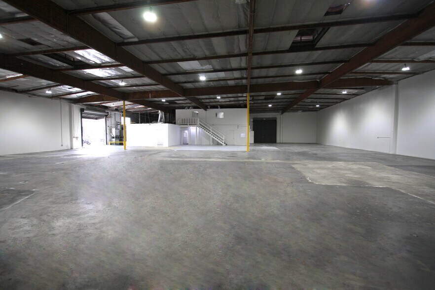 More Photos Of 1753 E 21st St, Los Angeles Warehouse For Lease