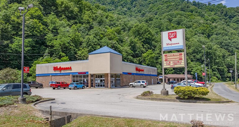 More Photos Of 69 Lewis St, Whitesville Drugstore For Sale