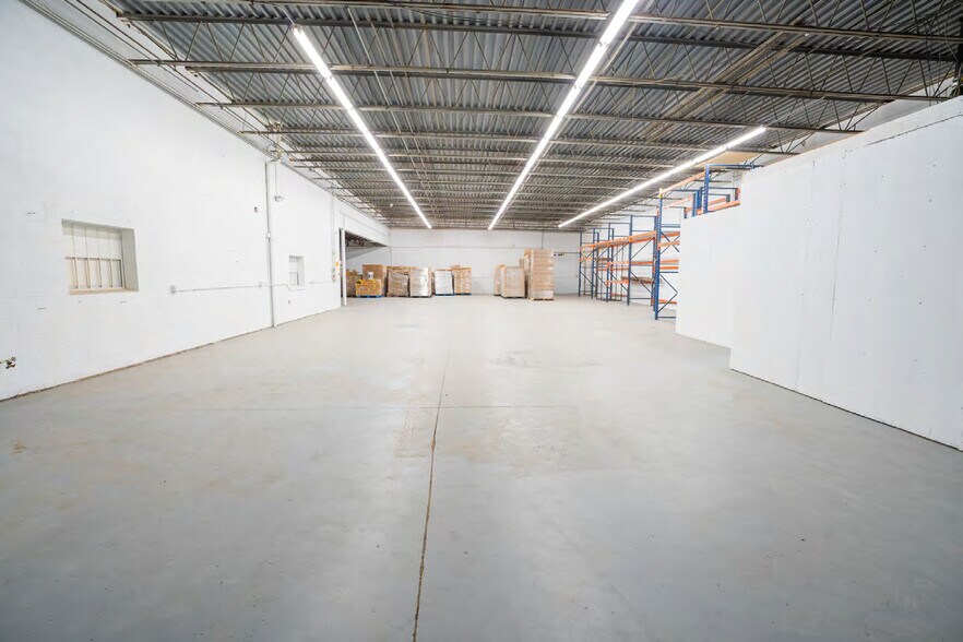 More Photos Of 8 Carver Cir, Canton Distribution For Lease