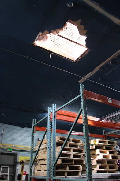 More Photos Of 319 Main Ave W, Twin Falls Storefront For Sale