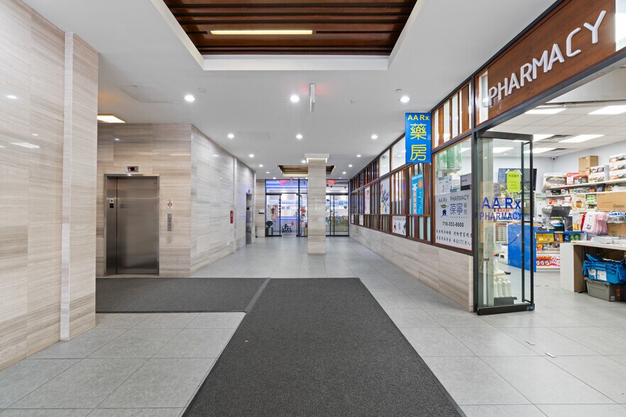 More Photos Of 136-33 37th Ave, Flushing Medical For Lease