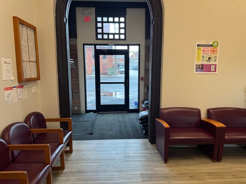 More Photos Of 127 Canvass St, Cohoes Storefront Retail Office For Lease