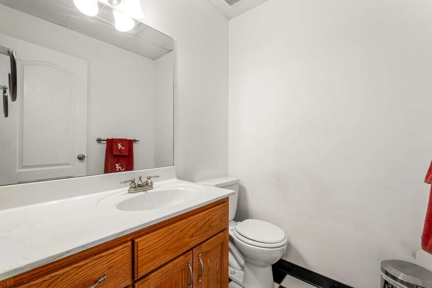 More Photos Of 456 Lakewood Park Rd, Beechgrove General Retail For Sale