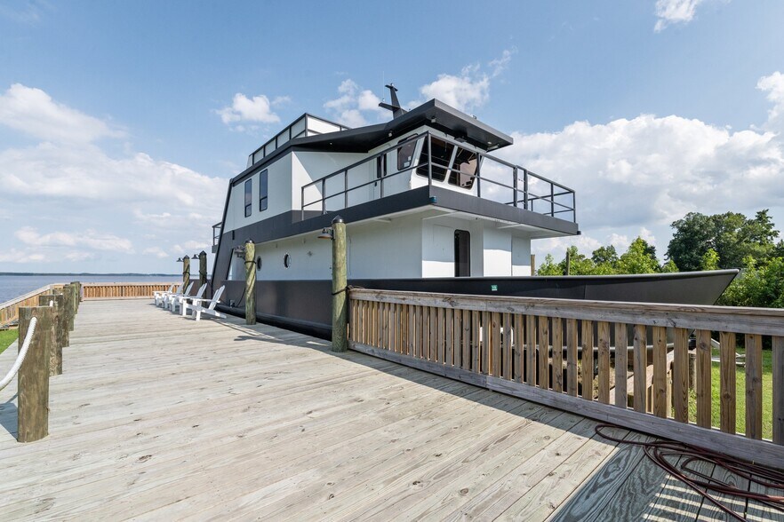 More Photos Of 220 Pungo Shores, Belhaven Lodge Meeting Hall For Sale