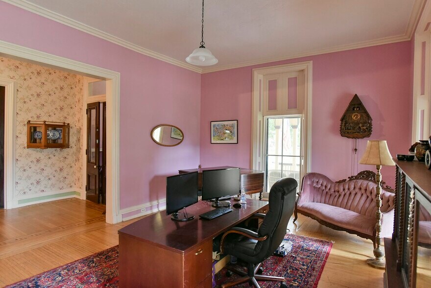 More Photos Of 827 Philadelphia Ave, Chambersburg Specialty For Sale