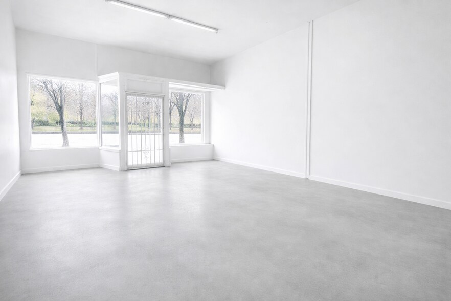 More Photos Of 2074 Santa Fe Ave, Long Beach General Retail For Lease