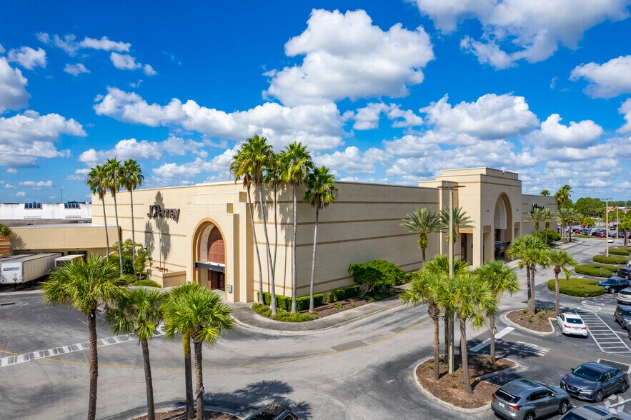 More Photos Of 303-675 Brandon Town Center, Brandon Unknown For Lease